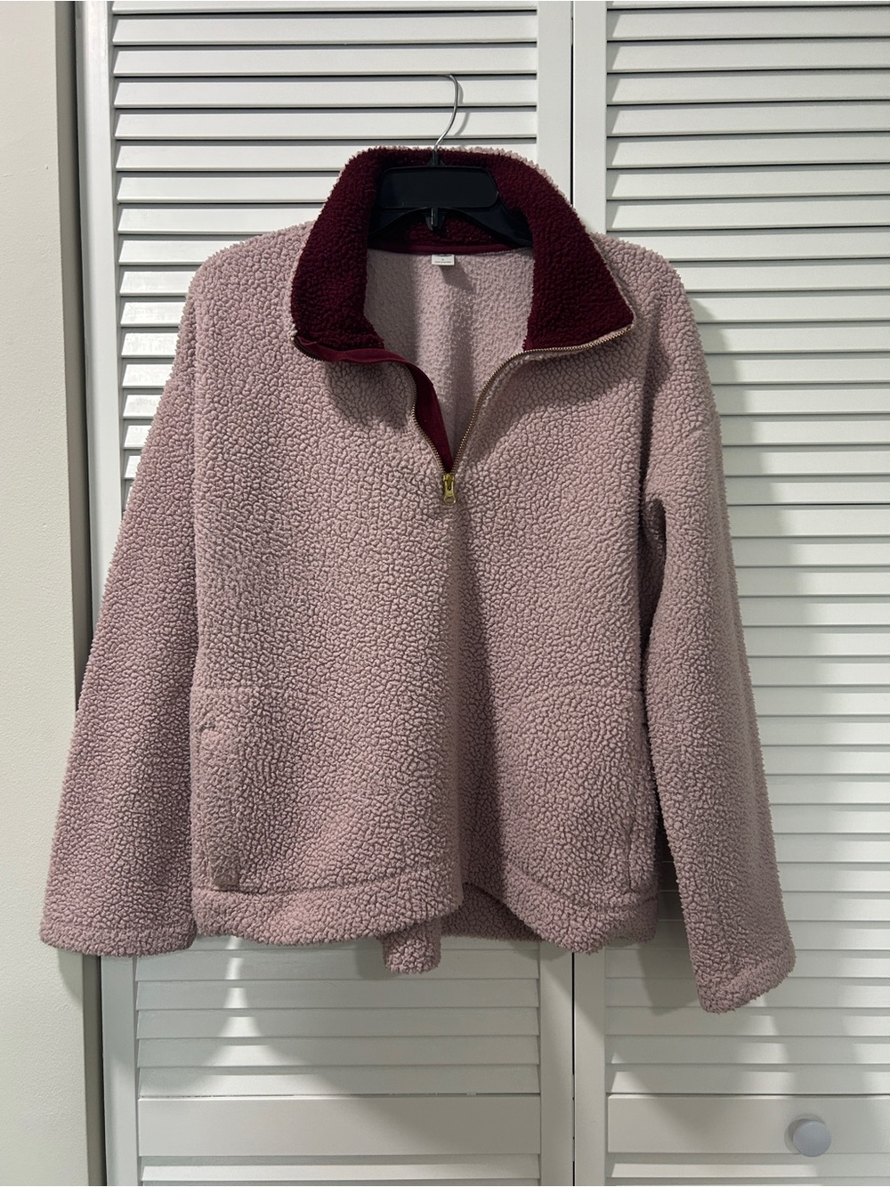 Old Navy Dusty Mauve Sherpa Half-Zip Jacket with Burgundy Collar